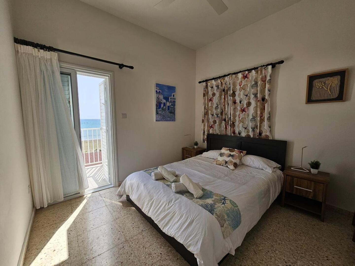 Ammos Beachfront Villa Paradise Larnaca Luaran gambar