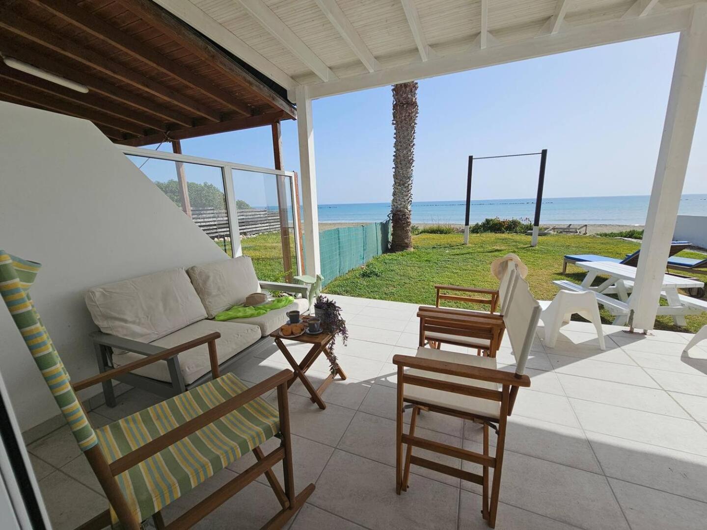 Ammos Beachfront Villa Paradise Larnaca Luaran gambar